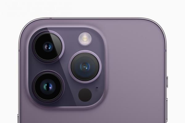 传闻苹果iPhone15ProMax将首度导入潜望式镜头。