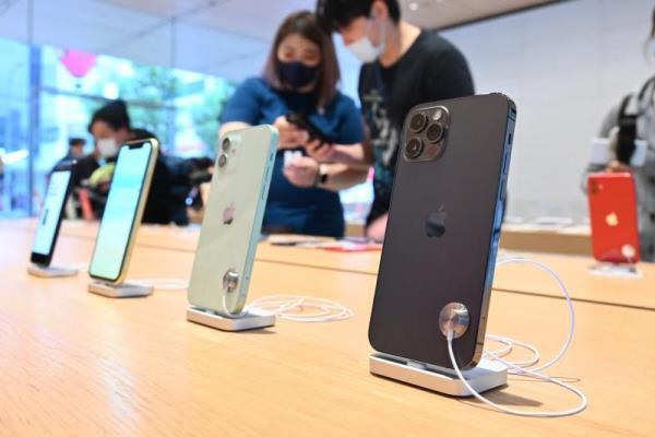 图为苹果于2020年推出的iPhone12系列。