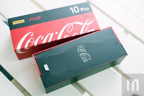 ▲realme10Pro5GCoca-ColaEdition盒装