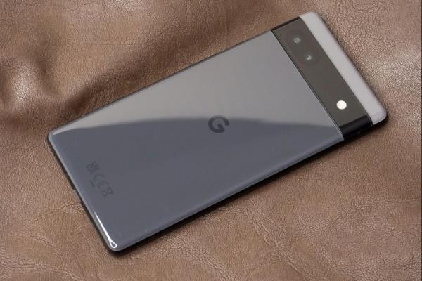 6.1吋的GooglePixel6a也祭出限时优惠61折，只要8590元即可入手，省下5400元。（杰昇通信提供）