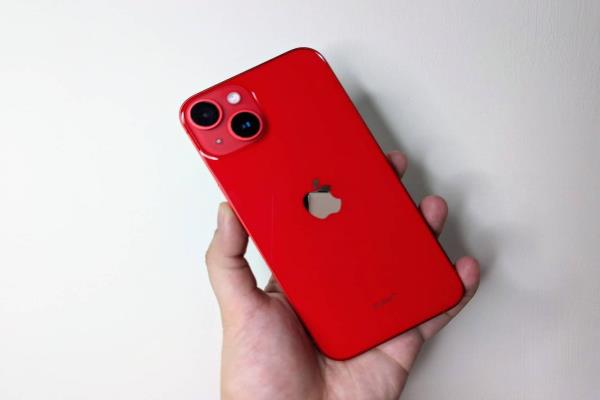 杰昇通信的“春游限时优惠”活动，iPhone14也有88折折扣。（杰昇通信提供）