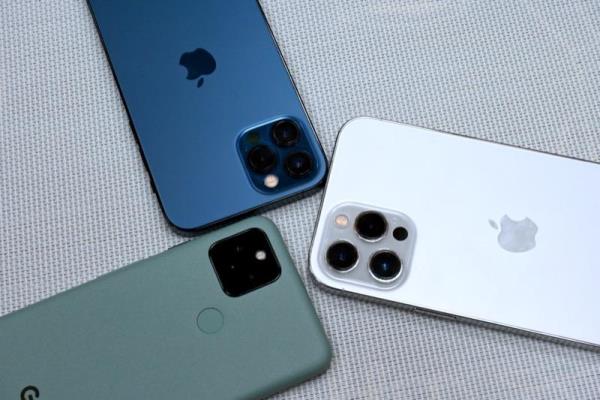 网友票选 2020 年最佳手机：iPhone 夺第一、“最佳拍照排名”好意外