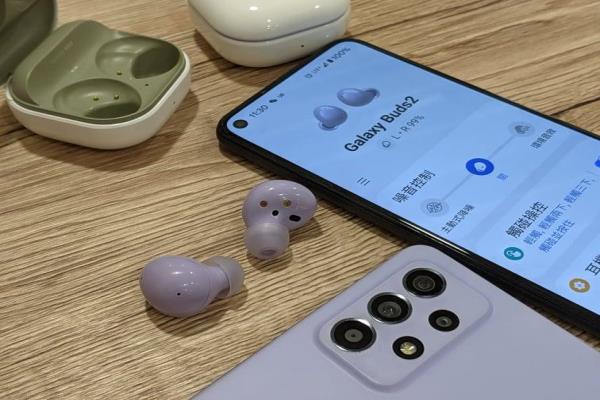 手表也能操控！三星最便宜降噪无线耳机Galaxy Buds2 开箱