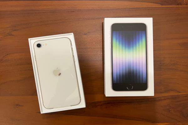 盘点 6 项优缺点！苹果新一代 iPhone SE 开箱体验