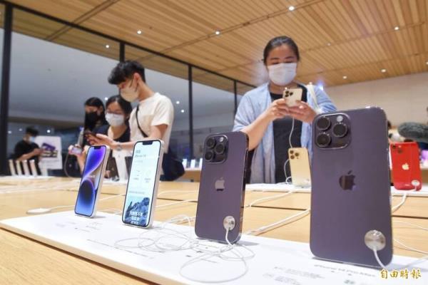 iPhone 14 涨价2千买气仍热夯！预购量高于去年2倍 果粉多选这资费