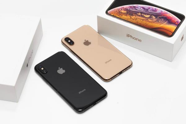 iPhone XS开箱评测：深入与前一代 iPhone X 外型与拍照差异