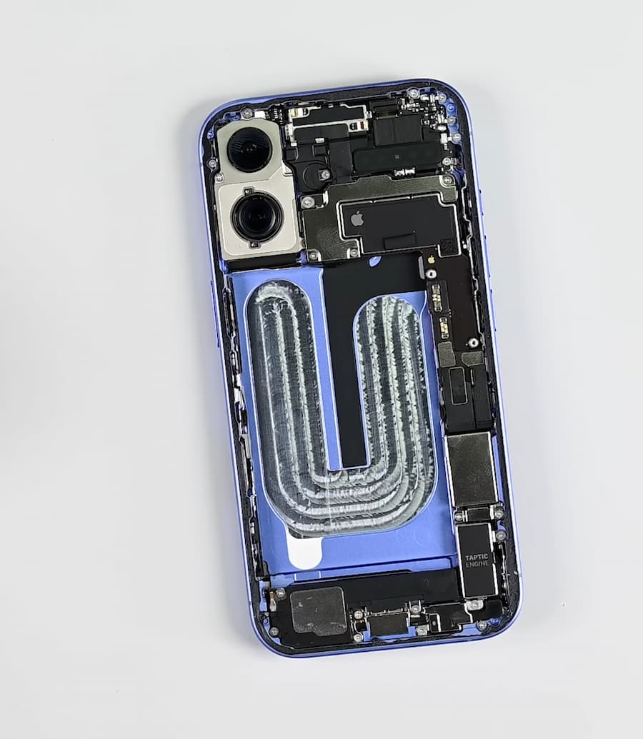 苹果iPhone 16电池粘合剂全面详解，快速分离技术