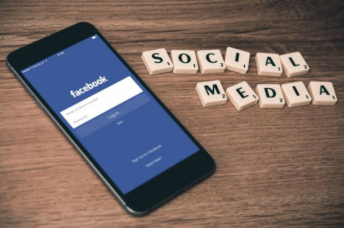 轻松调整iOS设备上Facebook字体大小，优化阅读与操作体验