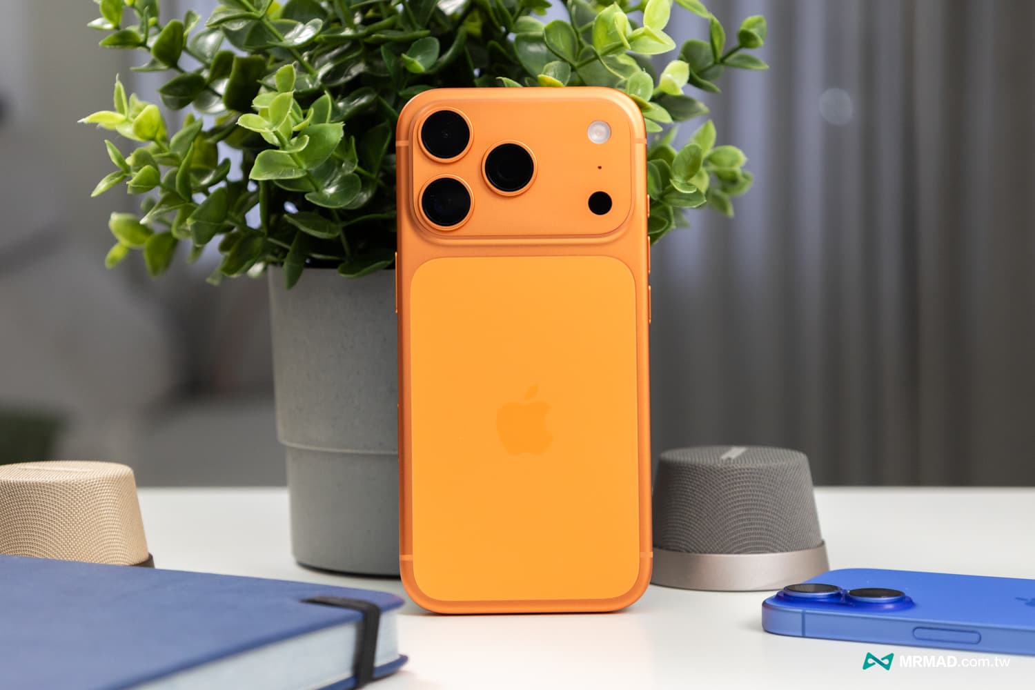 苹果官方回应iPhone 17 Pro刮痕事件，强调非耐用设计非缺陷