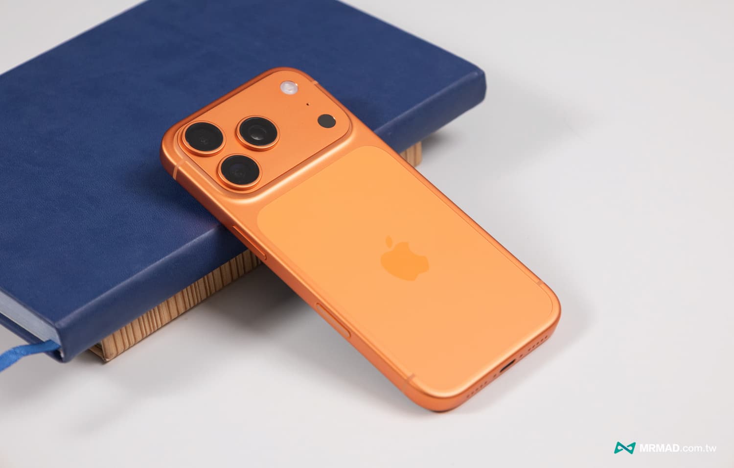 iPhone 17 Pro Max或成苹果终极大屏机，折叠屏时代即将开启！